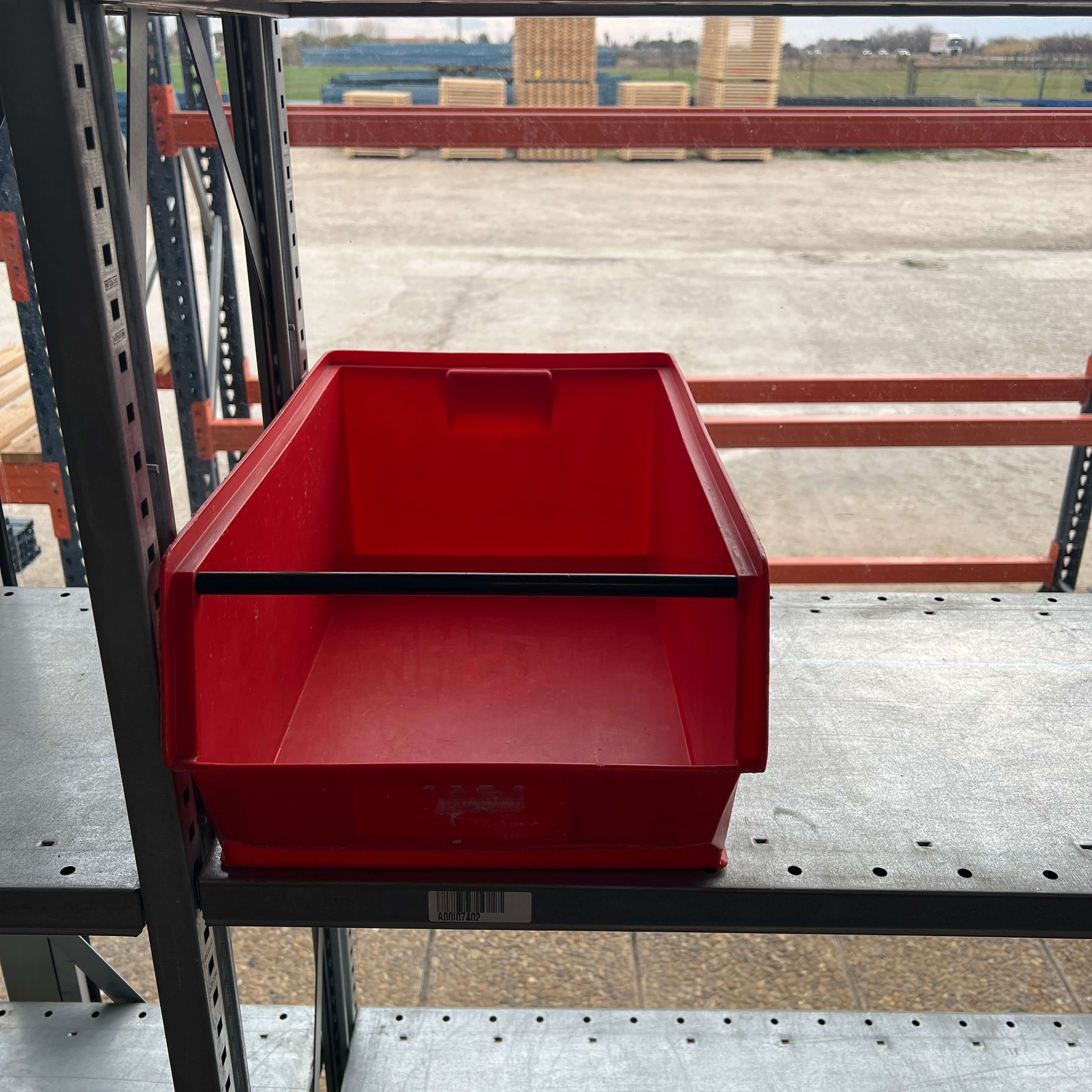 Spout bin with transport bar L 45 l 30 H 20 red