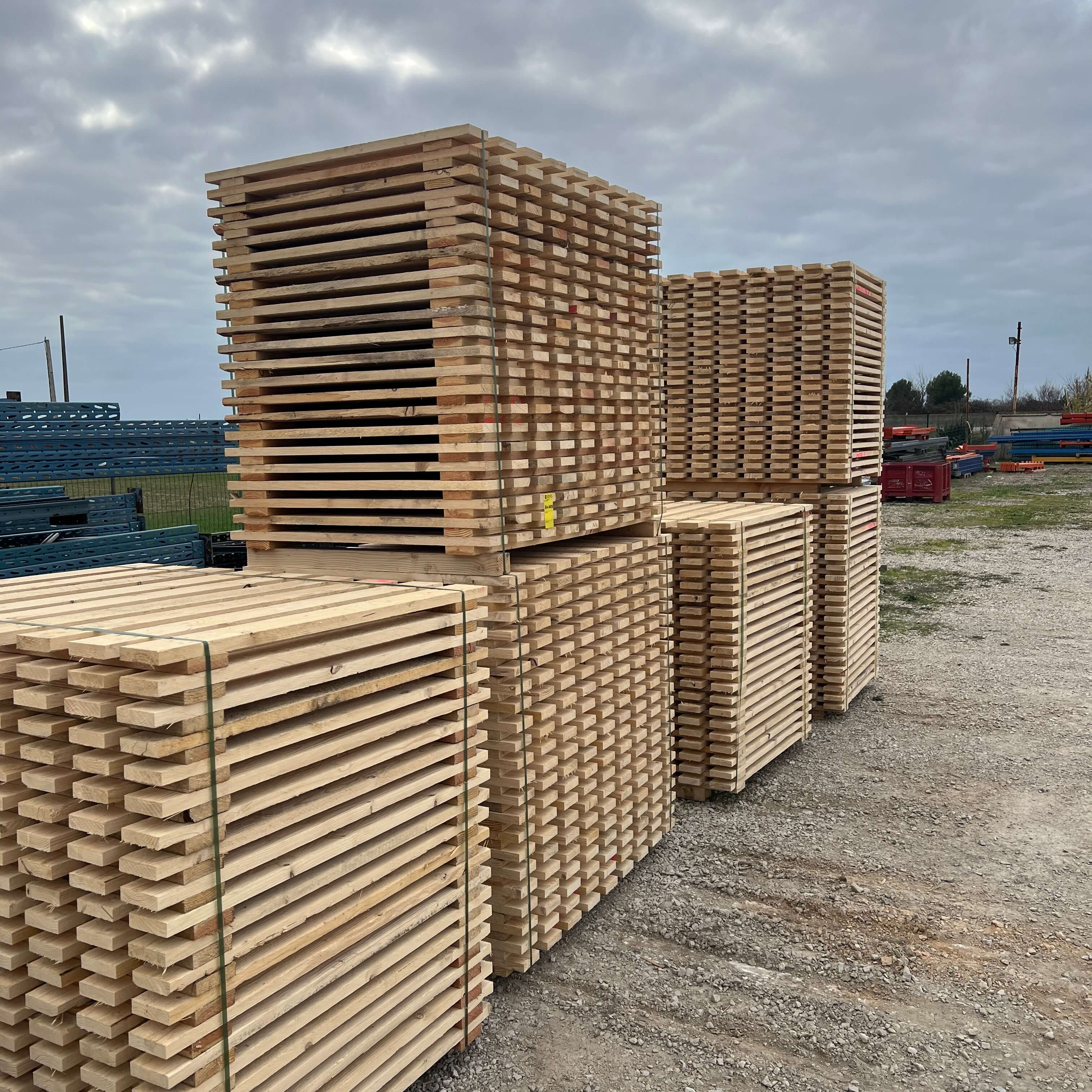 WOODEN TRAY 1340 X 1000 LOAD 800 KG