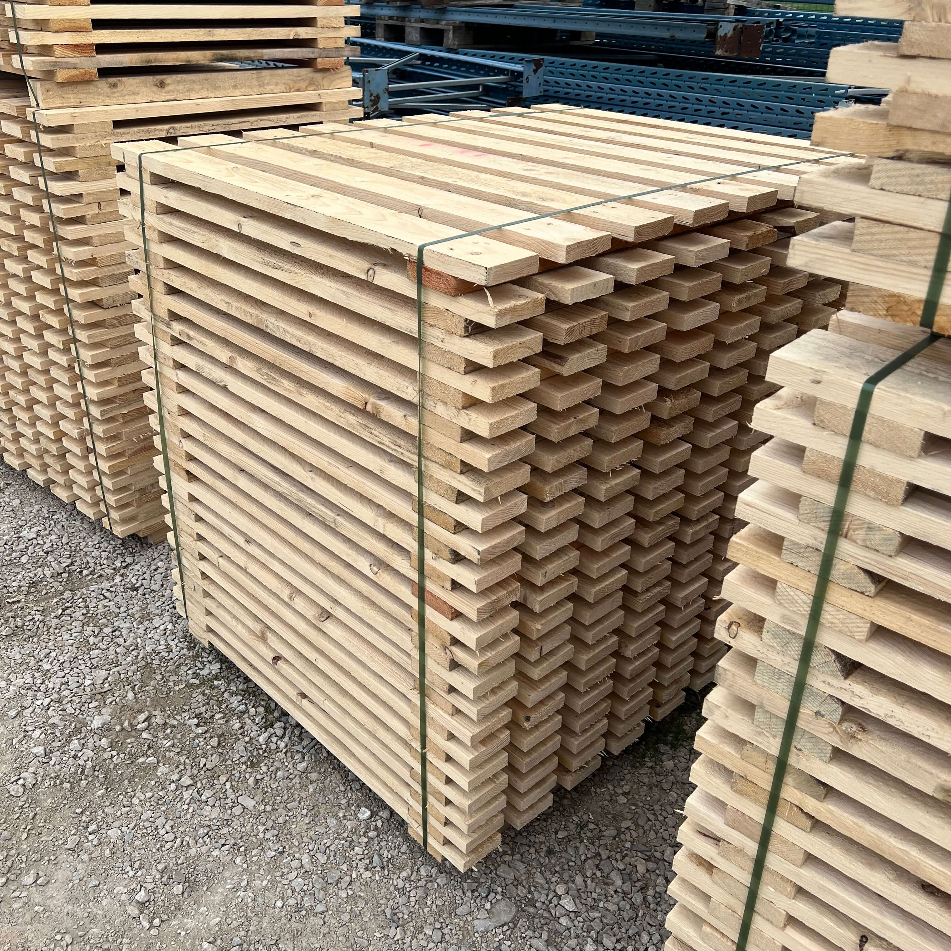 WOODEN TRAY 1340 X 1000 LOAD 800 KG