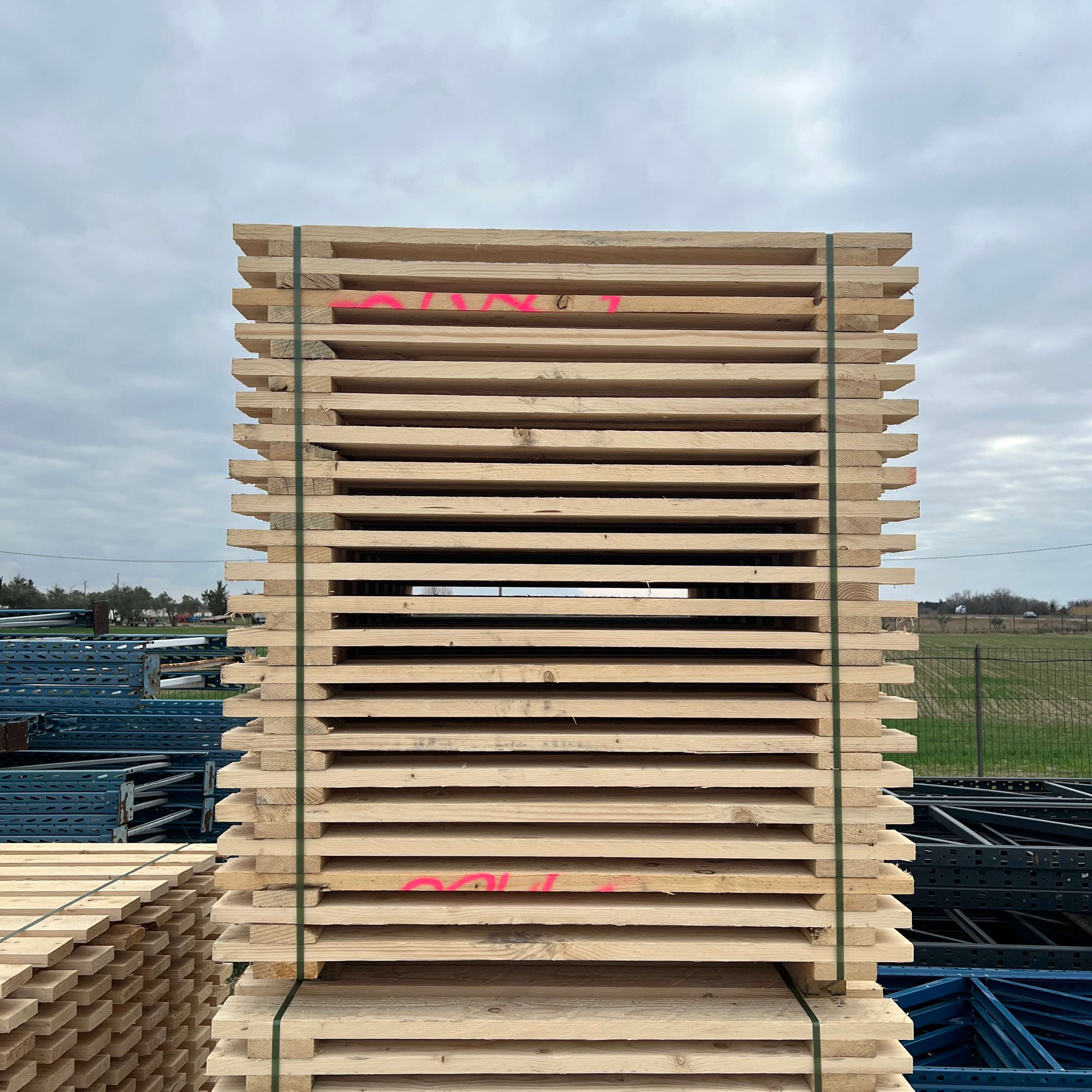 WOODEN TRAY 880 X 1100 LOAD 800 KG